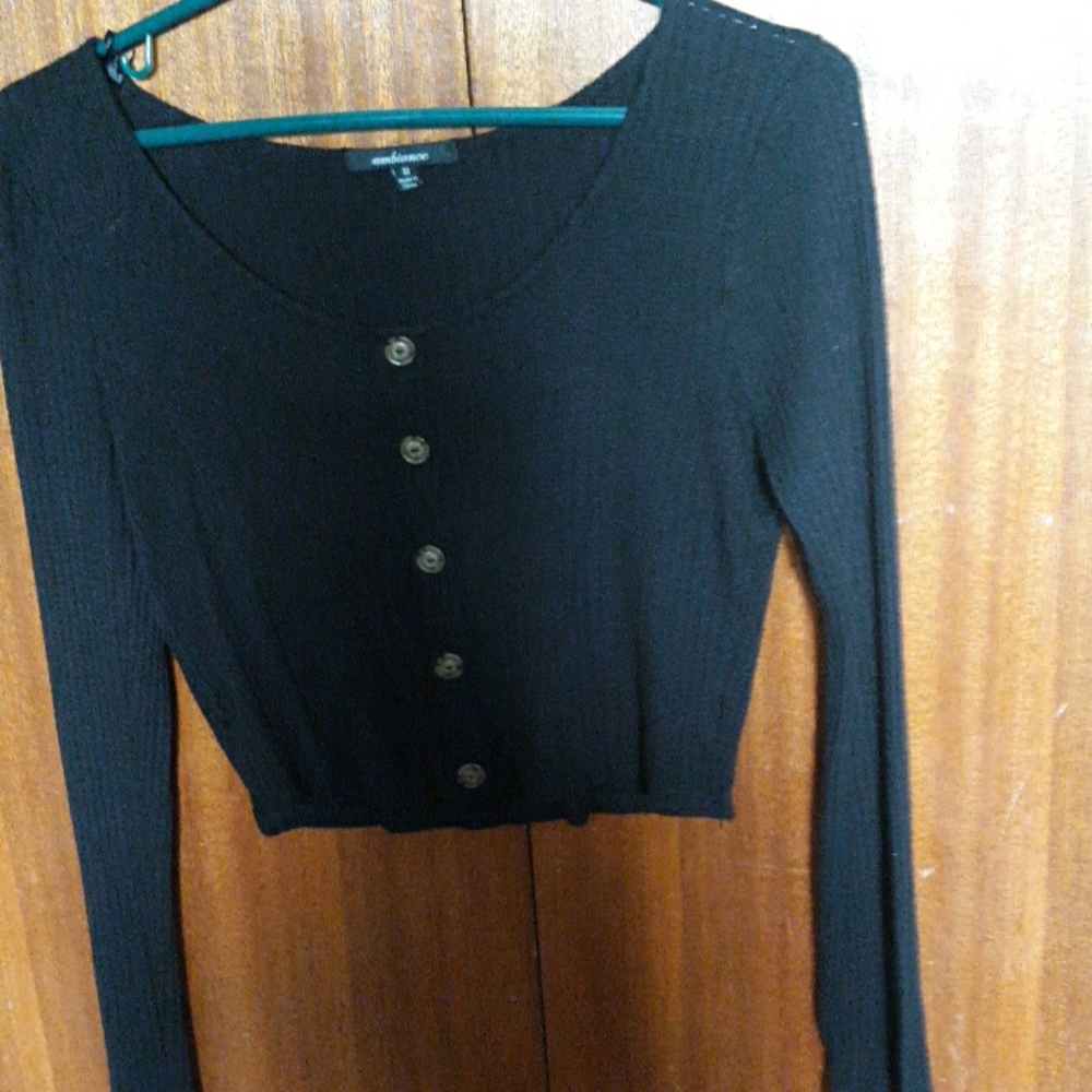Black crop top long sleeve